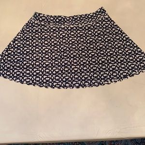 Navy & White Aryeh Skort. Size L.
